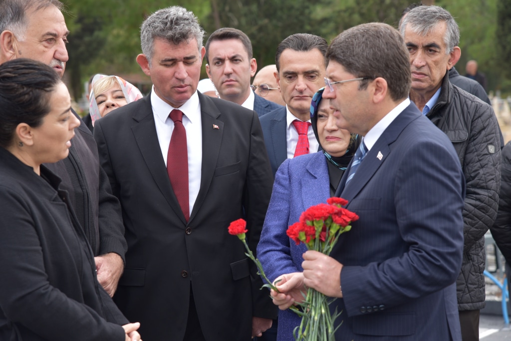 image Mothers of Cypriot earthquake dead meet Turkish justice minister