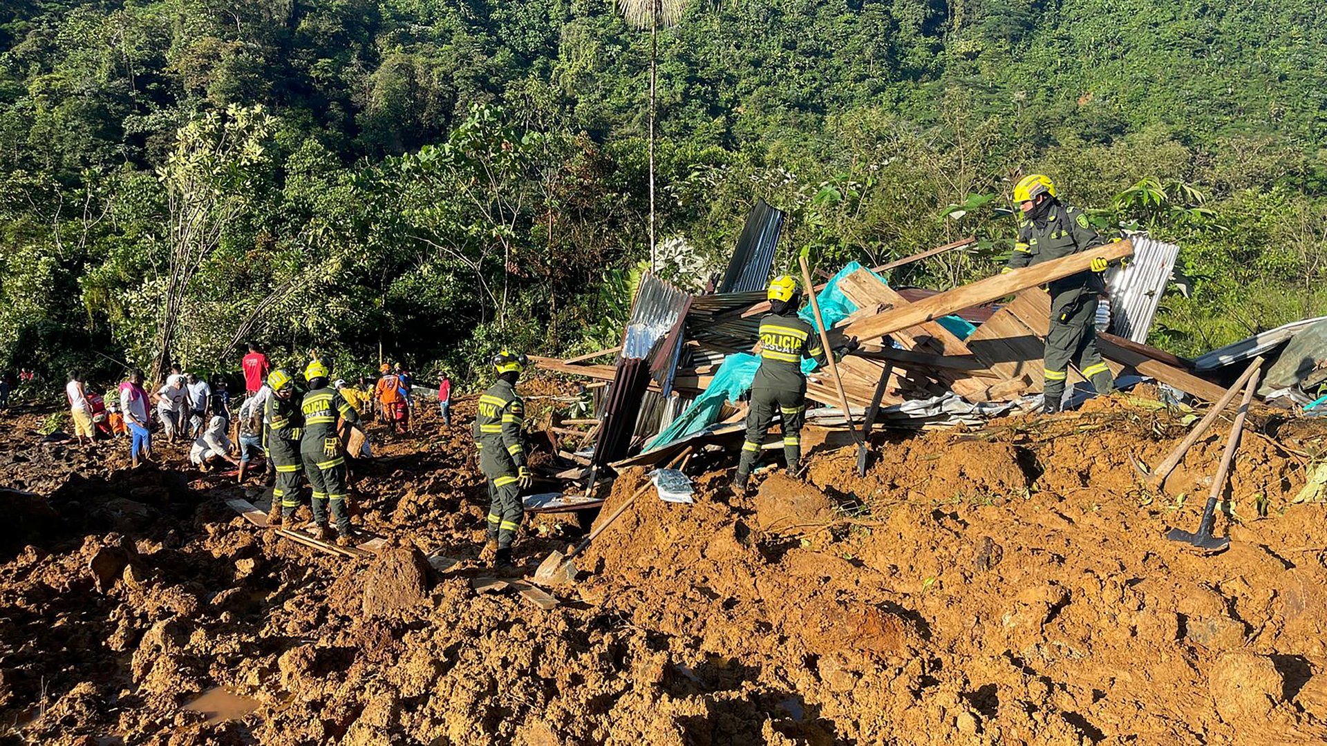 image Death toll rises to 23 after mudslide in northwest Colombia