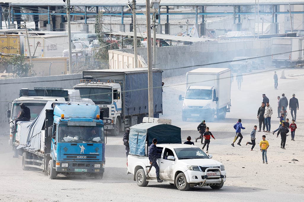 image Aid for Israeli hostages and Palestinian civilians arrives at Gaza border