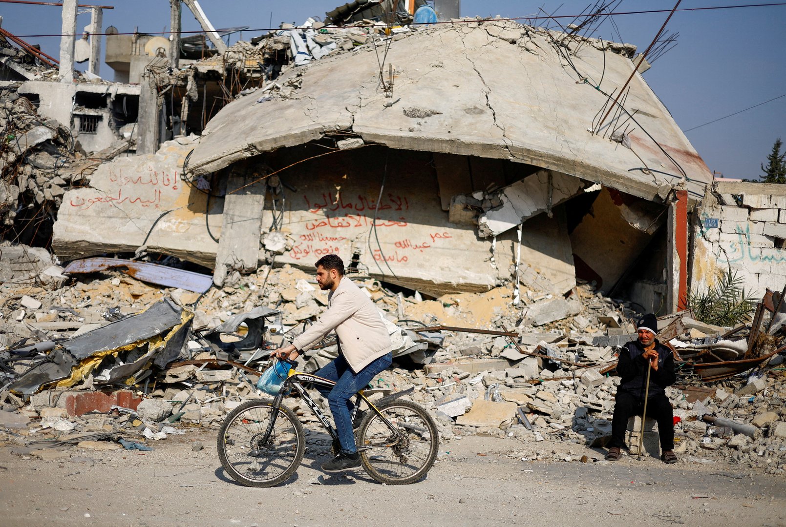 image Israel presses southern Gaza assault, Jordan decries damage to hospital