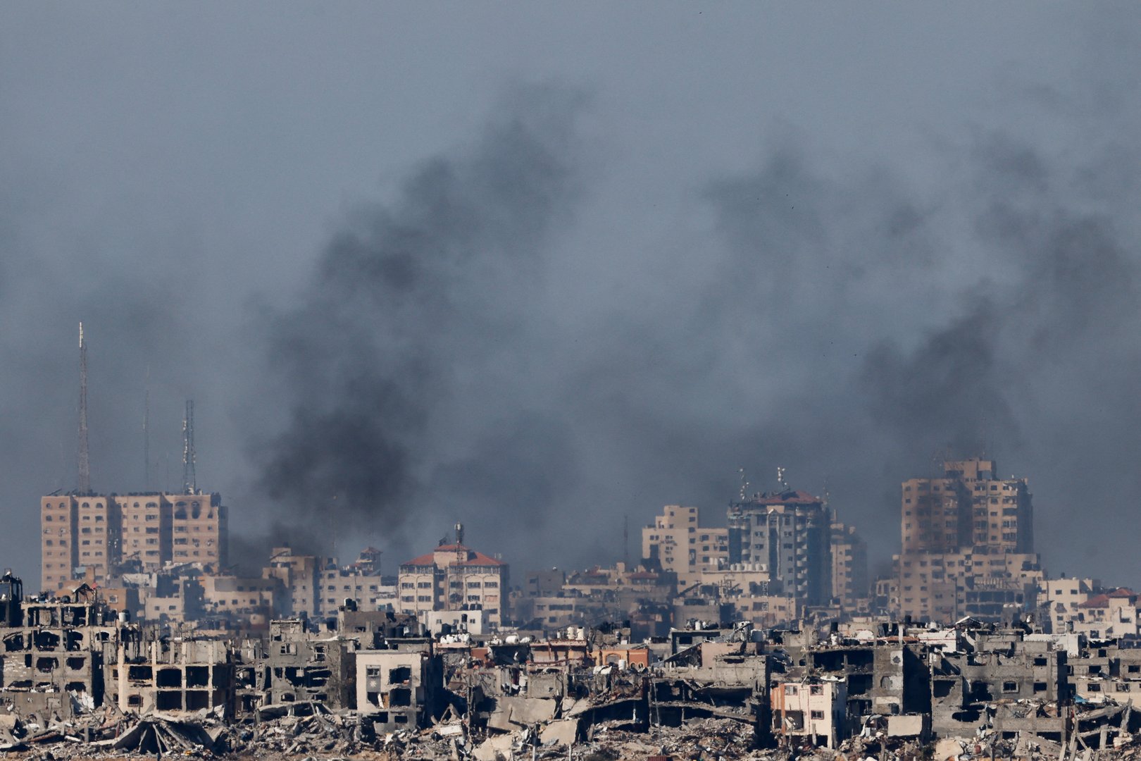 image Death toll from Israeli strikes in Gaza passes 25,000, Gaza health officials say