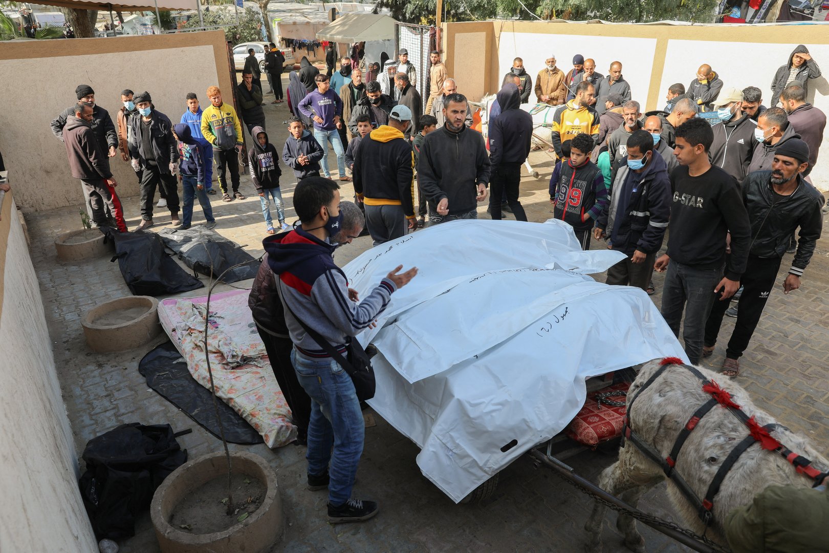 image &#8216;Mass casualties&#8217; at UN complex as Israeli forces advance through Khan Younis