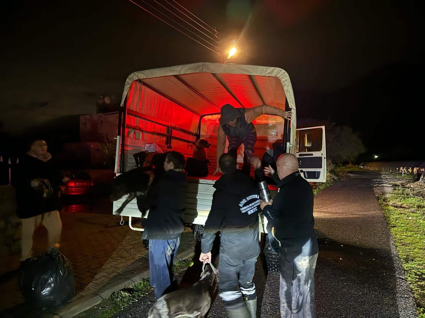 image Storms and floods batter north (Update 2)