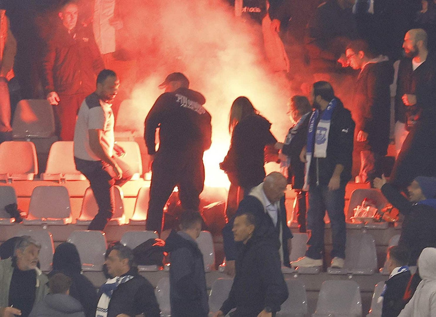 image Match stopped after fan violence (Update 1)