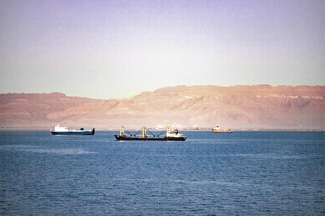 image US strikes Houthi anti-ship missiles, shipping disruptions grow