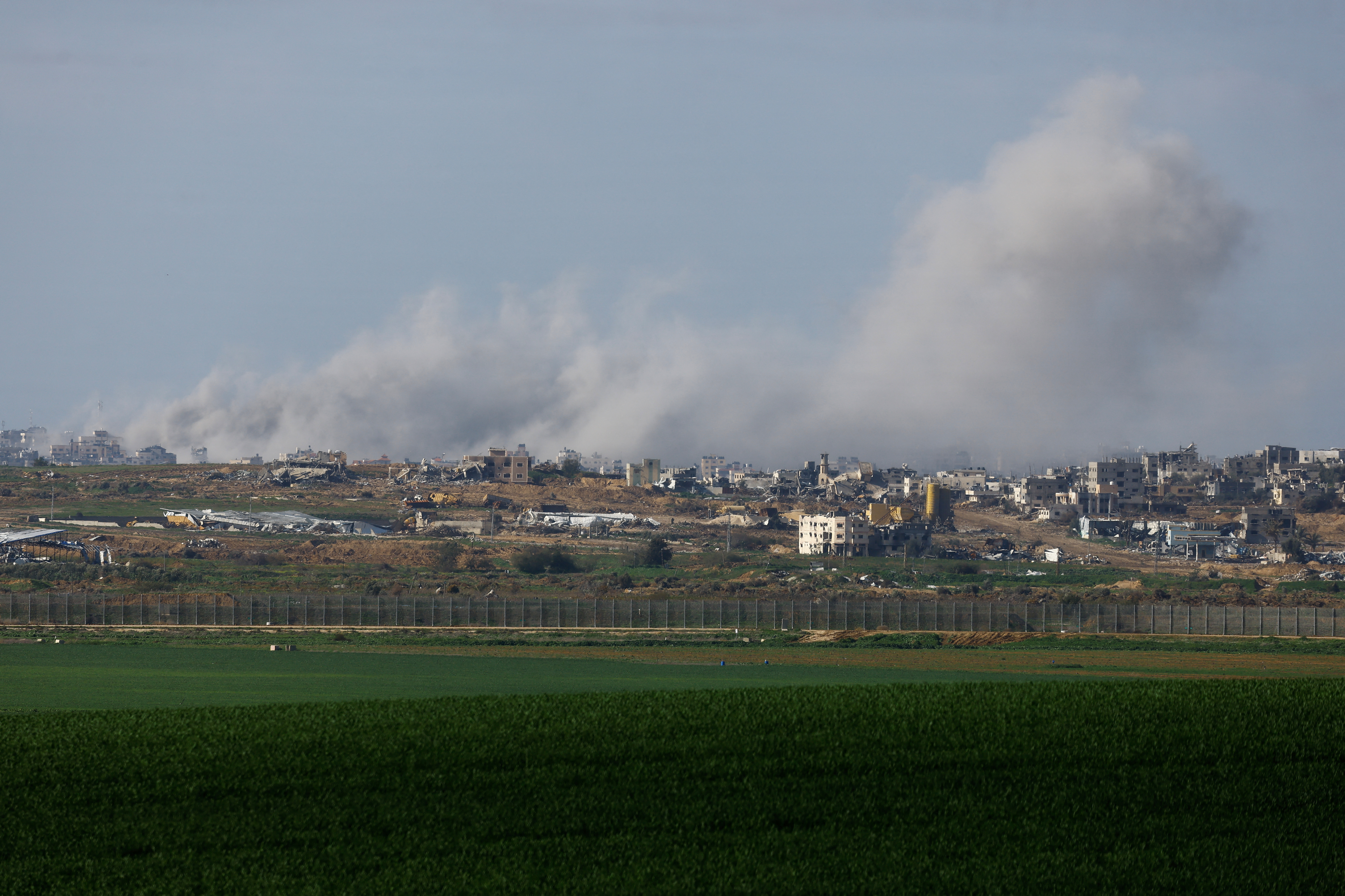 image Hamas official says it has received new proposal for three-stage truce