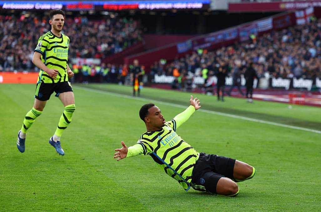 image Arsenal smash six past woeful West Ham