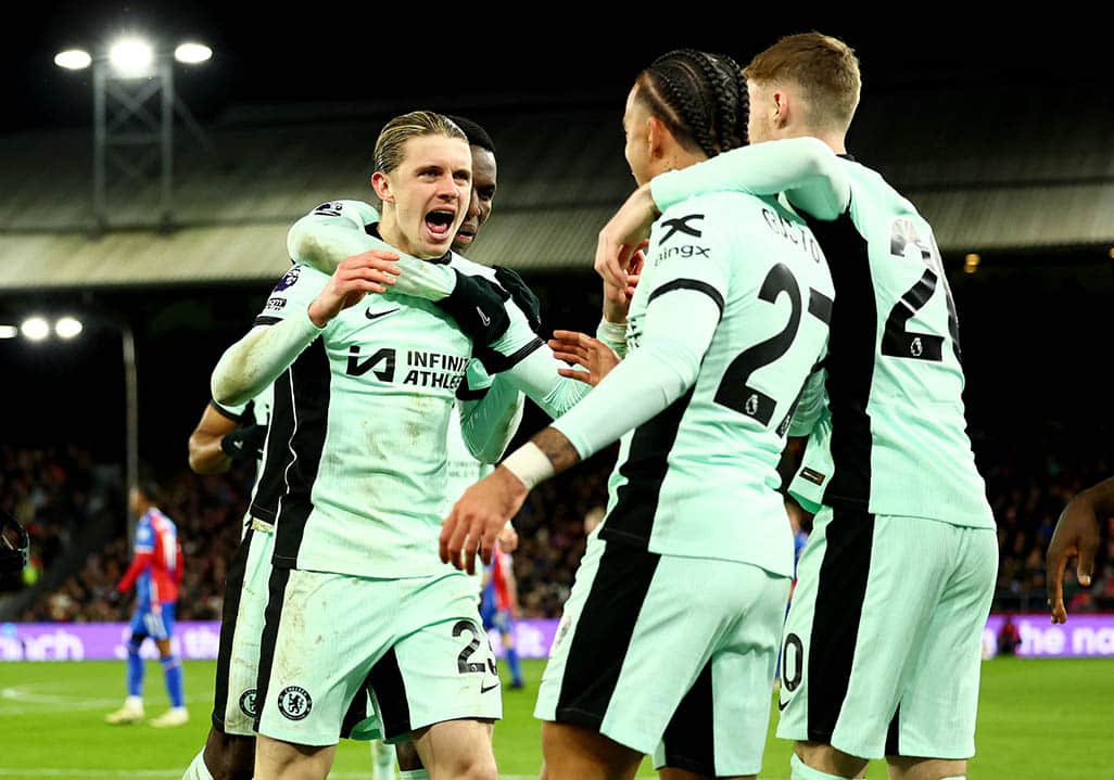 image Chelsea snatch last-gasp 3-1 win at Palace