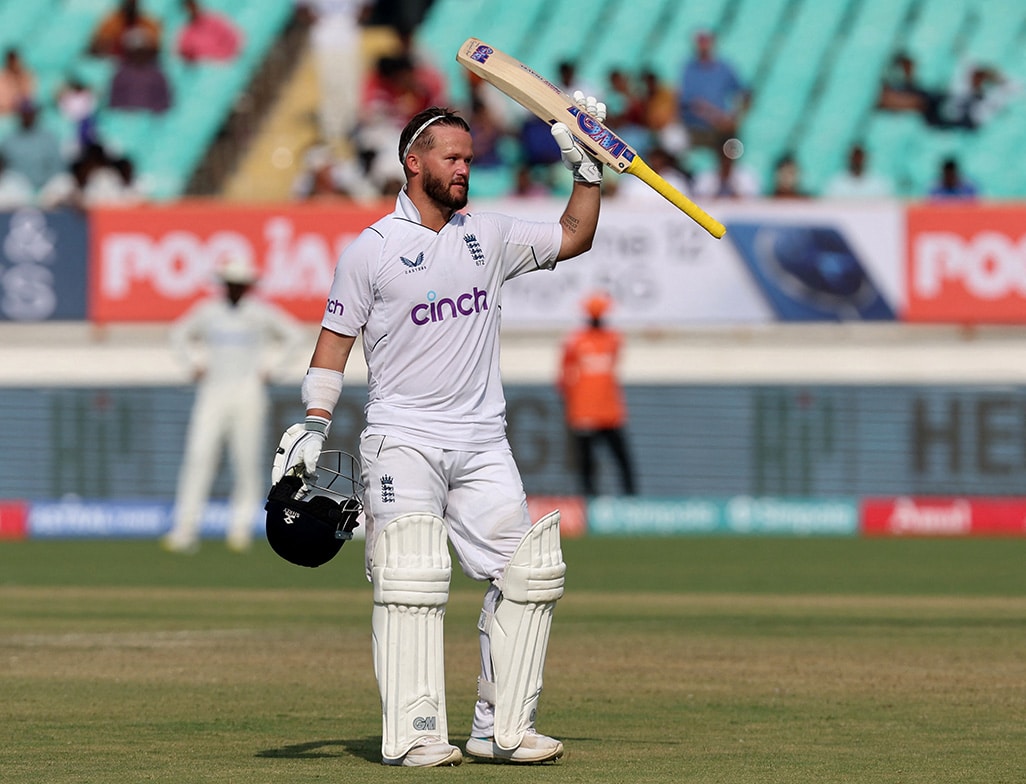 image Duckett leads England&#8217;s robust reply with blazing hundred
