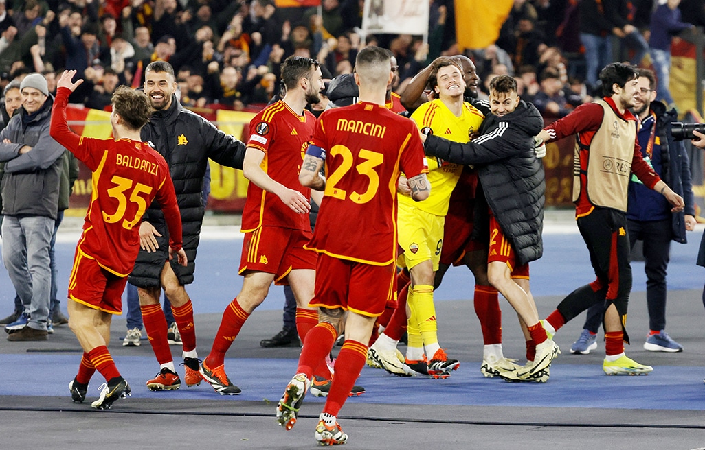 image Roma sink Feyenoord in Europa shootout, Sparta upset Galatasaray