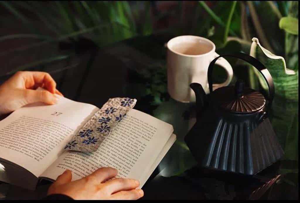 image Bloomarks: a sustainable reading experience
