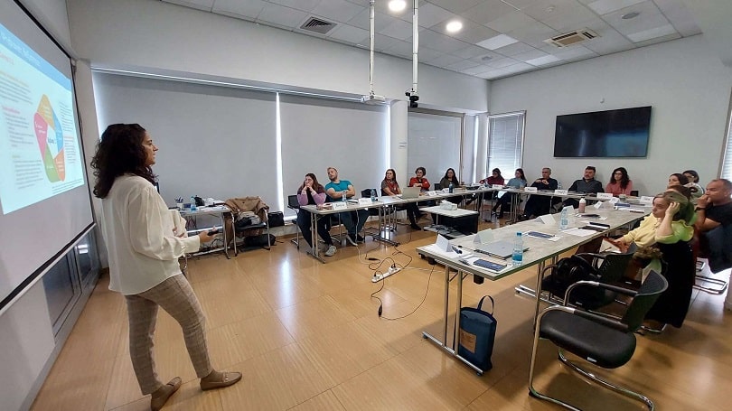 Adult educators empowered to promote digital skills, lifelong learning
