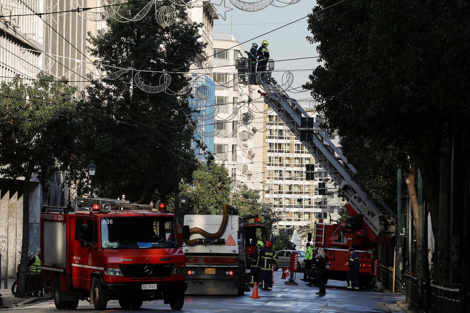 image Bomb explodes outside ministry in Athens, no injuries