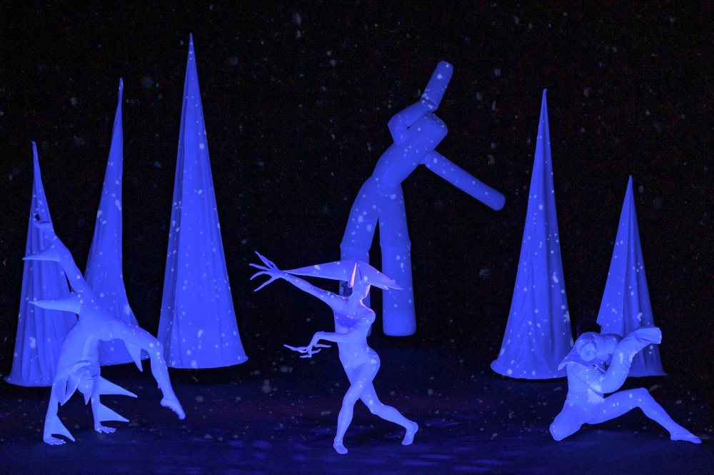 image A family show in total darkness