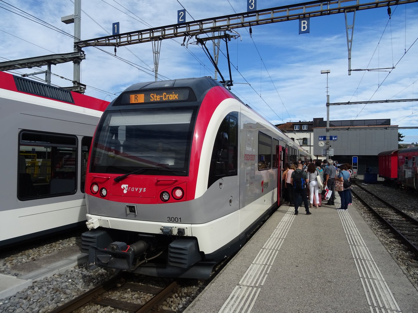 image Swiss police kill axe-wielding hostage taker on train