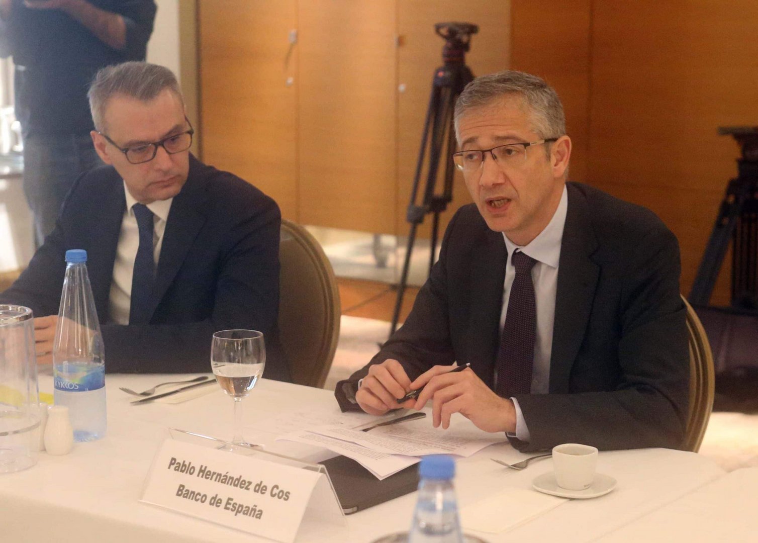 Central Bank of Cyprus (CBC) governor Constantinos Herodotou with Bank of Spain governor Pablo Hernández de Cos (credit Christos Theodorides)