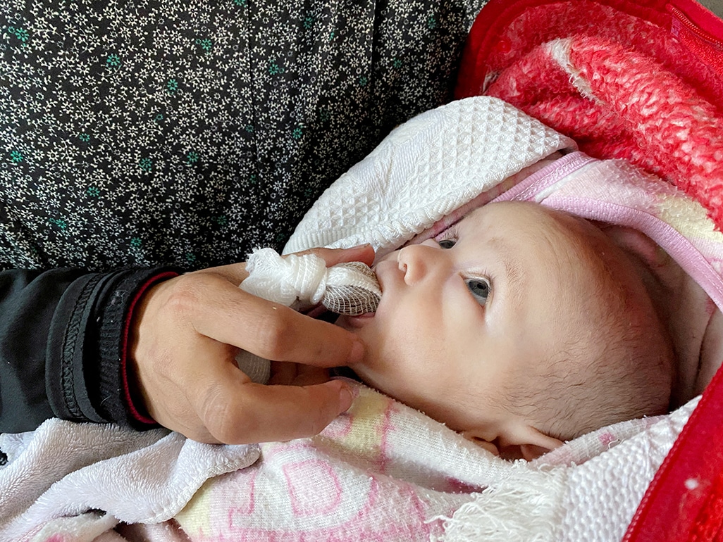 image Bird-feed loaf and dates wrapped in gauze: What children eat in Gaza