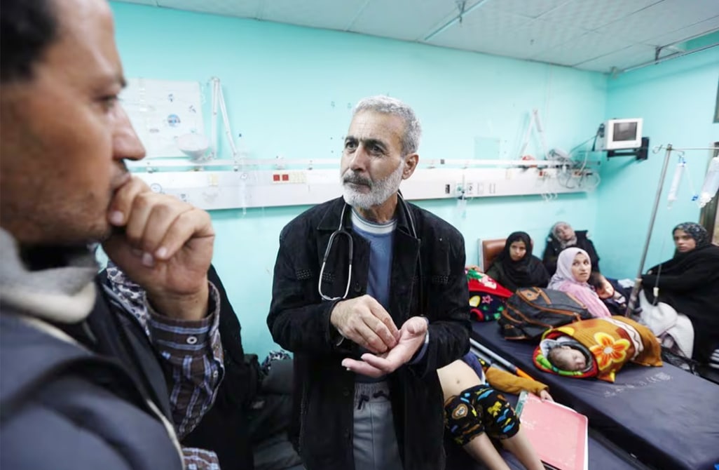 image Gaza doctor describes ordeal of detention