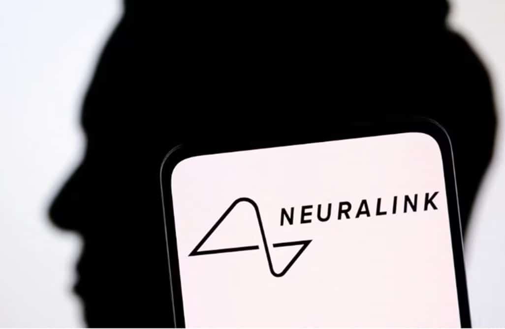 image Neuralink&#8217;s first human patient able to control mouse through thinking