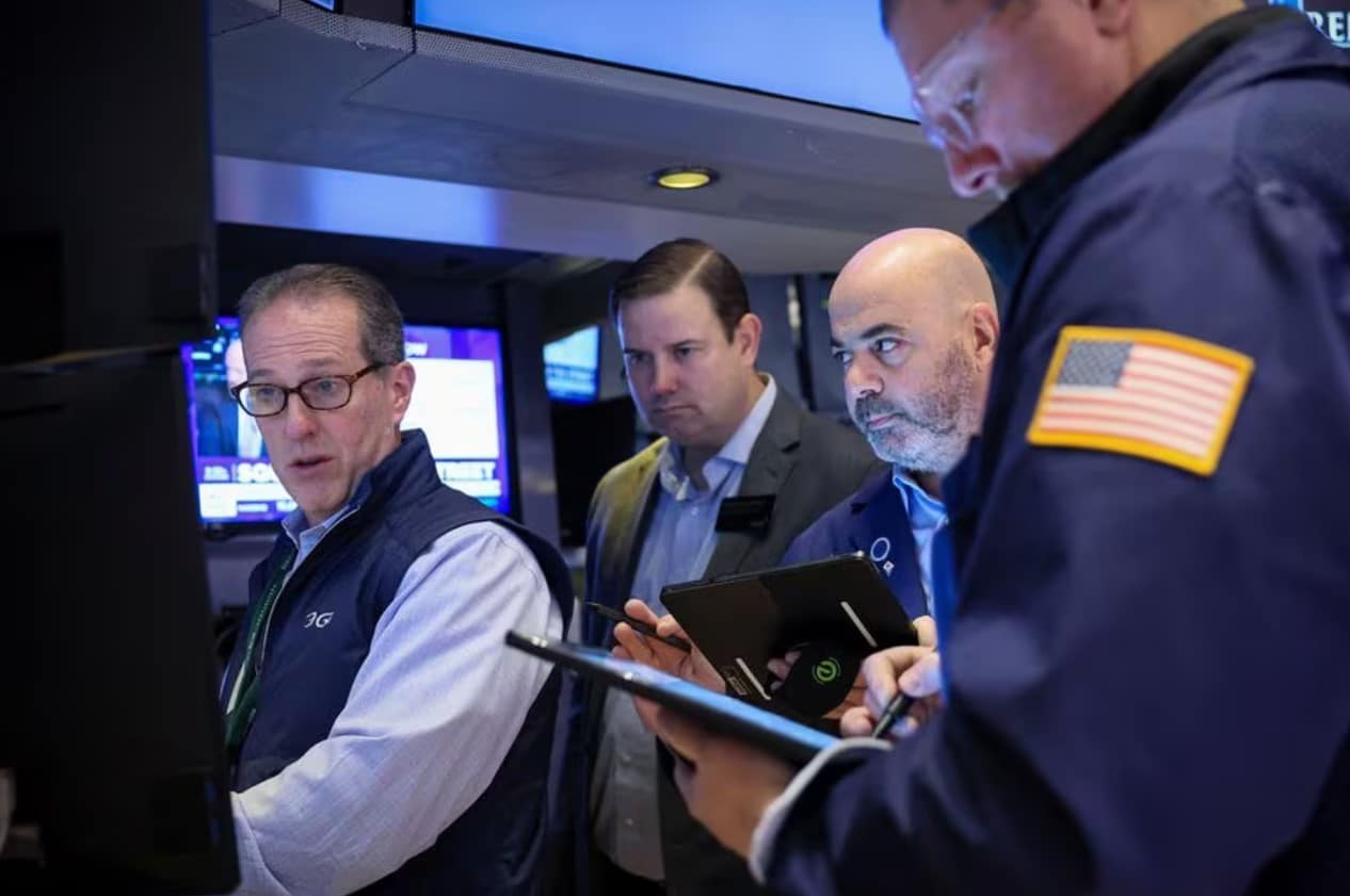 image S&#038;P 500 hovers near 5,000-mark with earnings, jobs data in focus