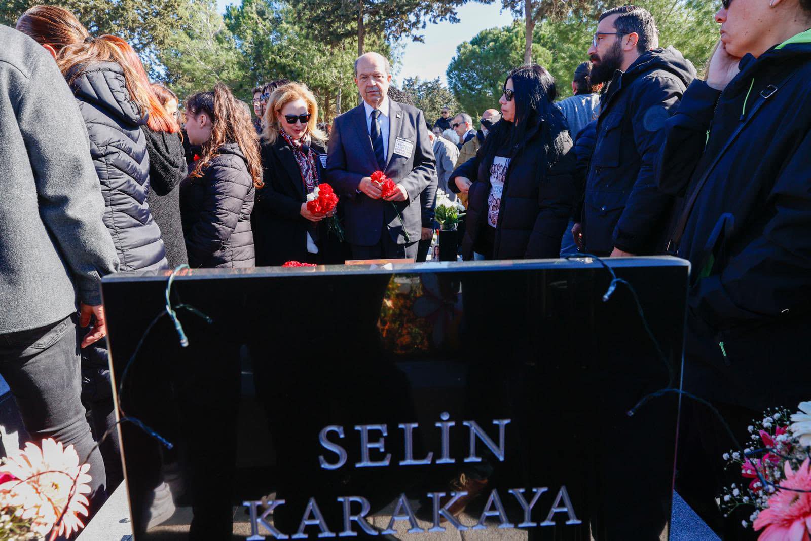 image Turkish Cypriots remember earthquake dead on anniversary (update 2)