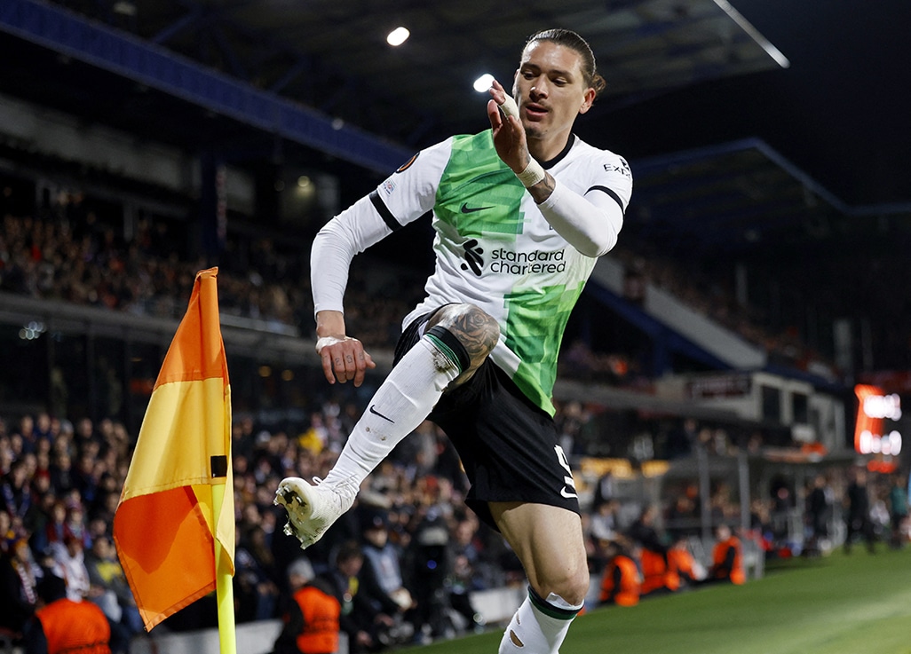 image Liverpool hammer Sparta Prague, Roma beat Brighton 4-0