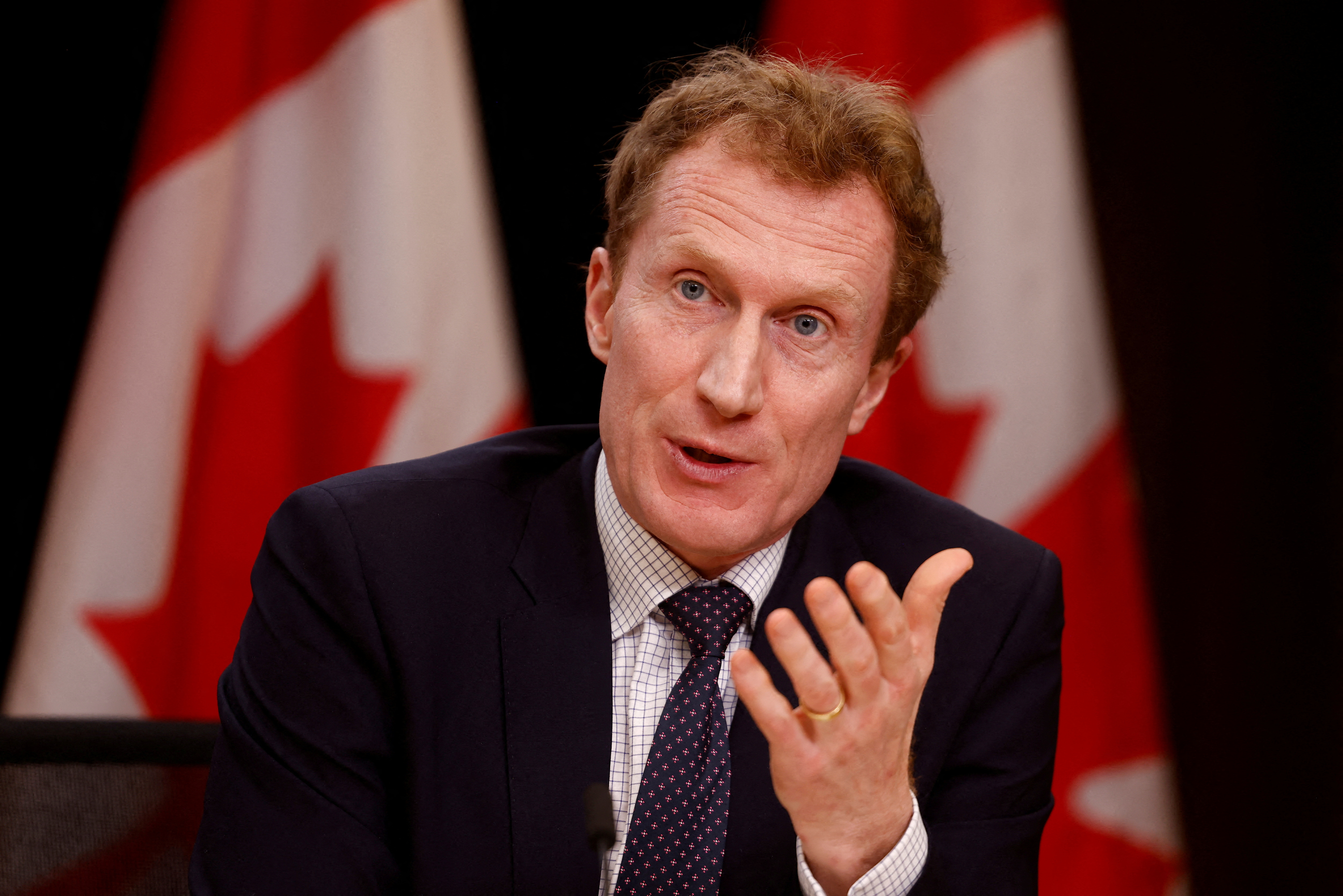 image Canada plans to reduce temporary residents, cap future intake