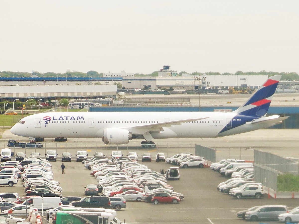 image At least 50 hurt as LATAM&#8217;s Boeing 787 to Auckland &#8216;just dropped&#8217; mid-flight (Updated)