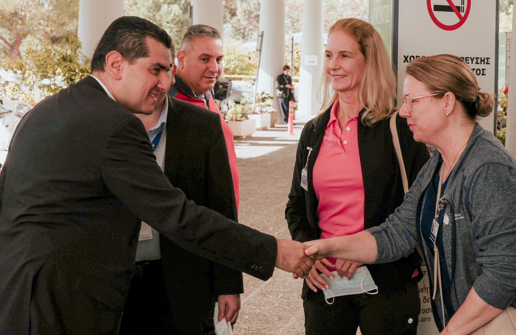 image Health minister thanks visiting US surgeons