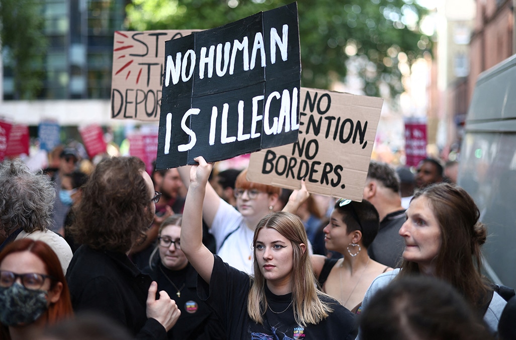 image Britain to offer failed asylum seekers £3,000 to move to Rwanda