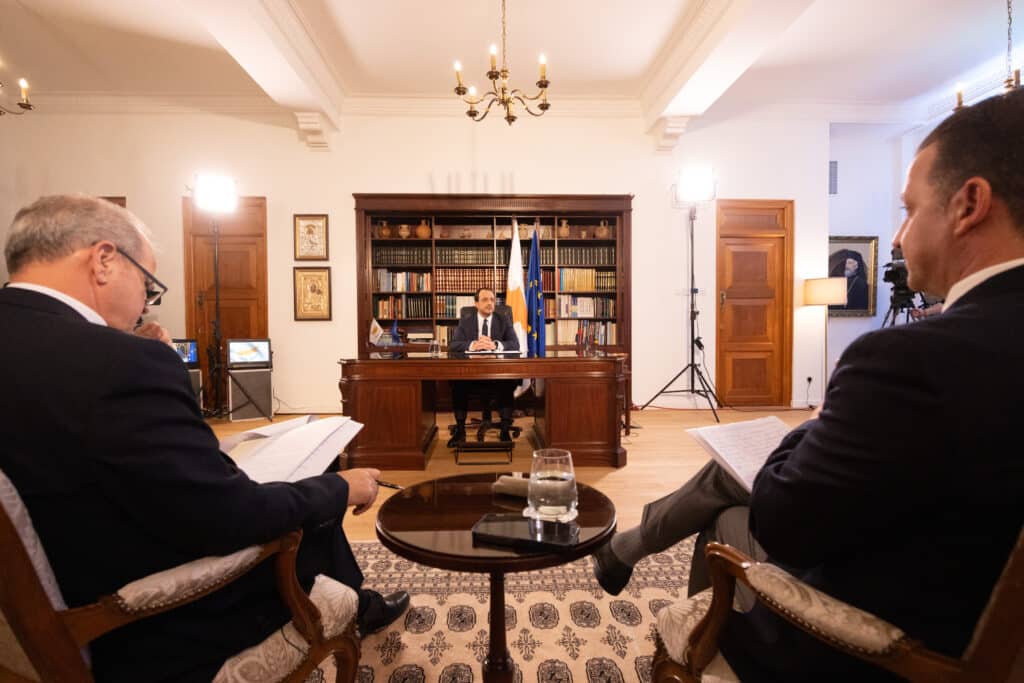 ΠτΔ – Διακαναλική Συνέντευξη // por