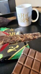 feature3 inside bar of crisps
