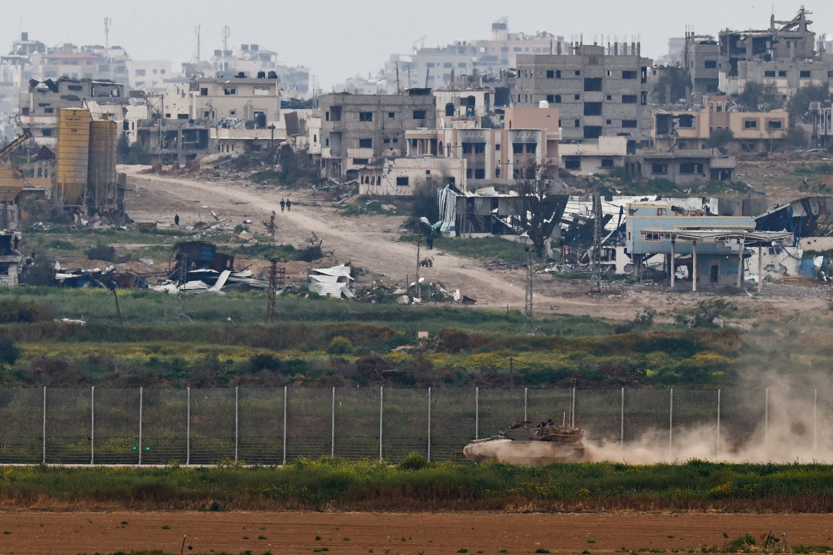 image Israeli troops raid Gaza&#8217;s Al Shifa Hospital