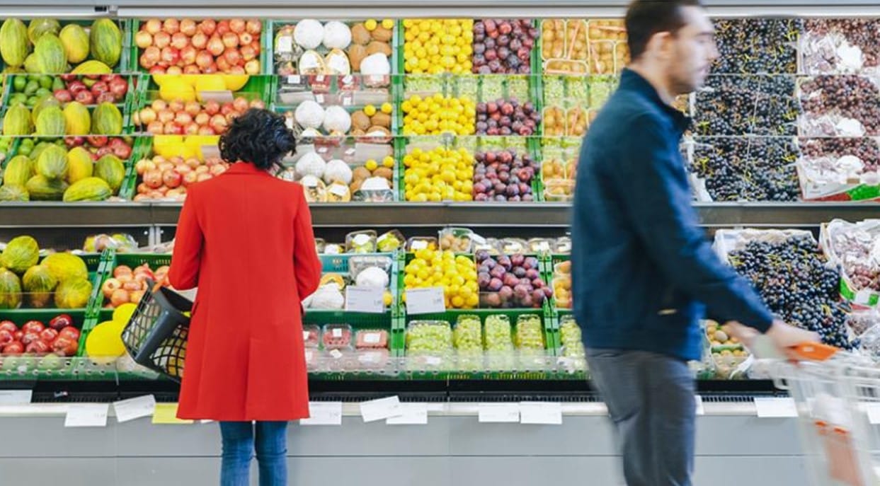 image Pushing out plastic in consumer-goods packaging