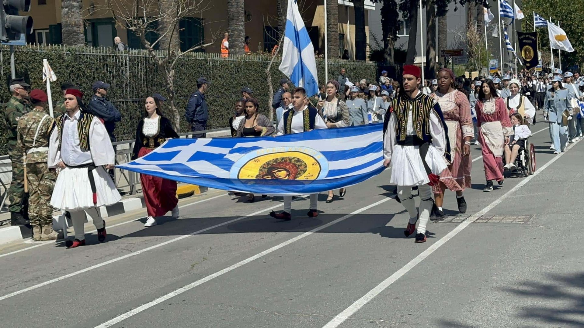 parade 1