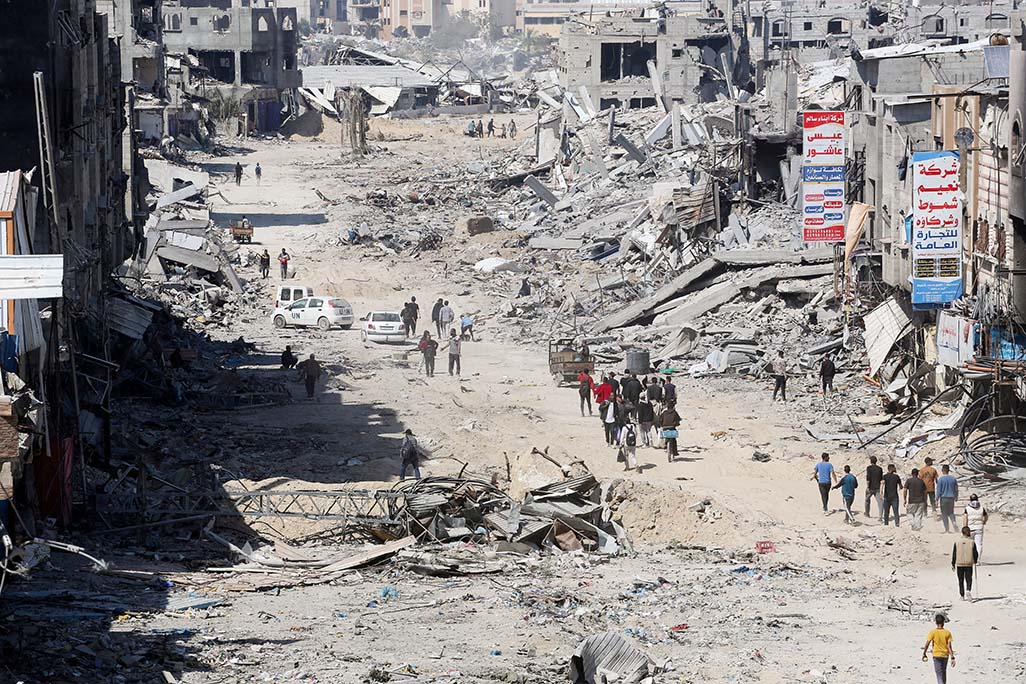 image Drone footage shows Gaza turned to wasteland since war began