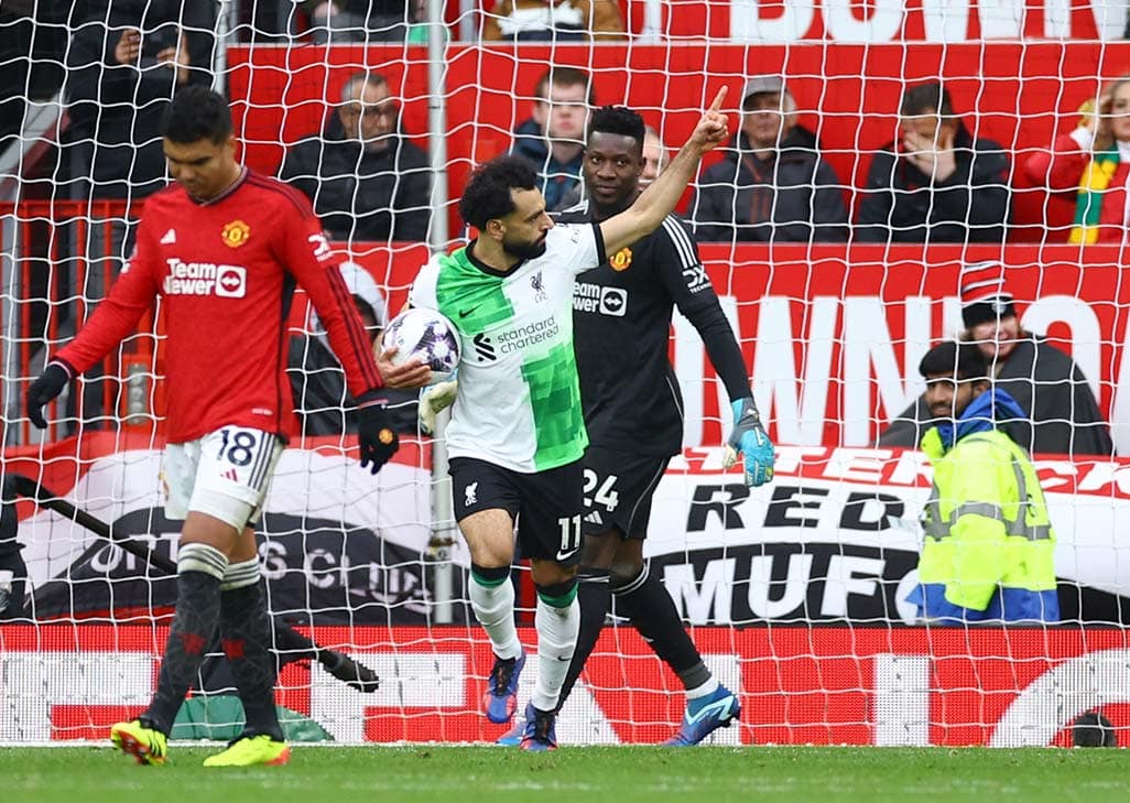 image Salah penalty rescues Liverpool draw at Man Utd, Spurs move into fourth