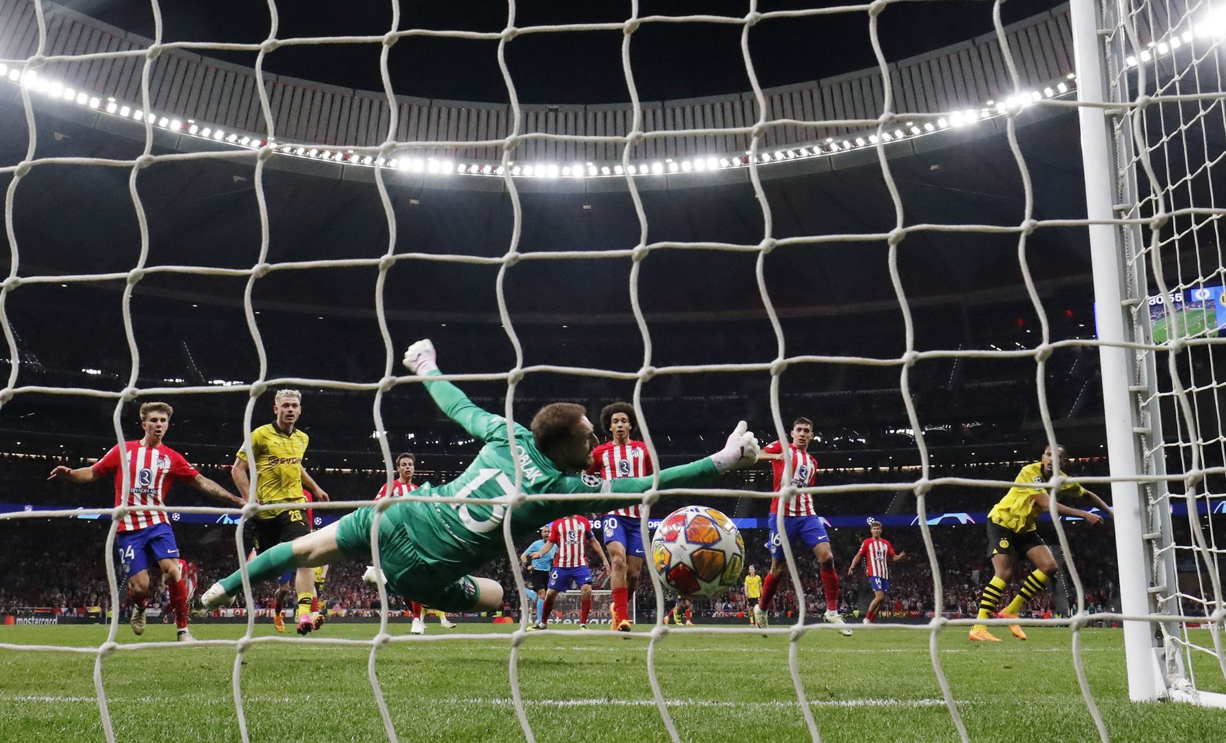 image Atletico survive late Dortmund pressure to hold on for 2-1 win