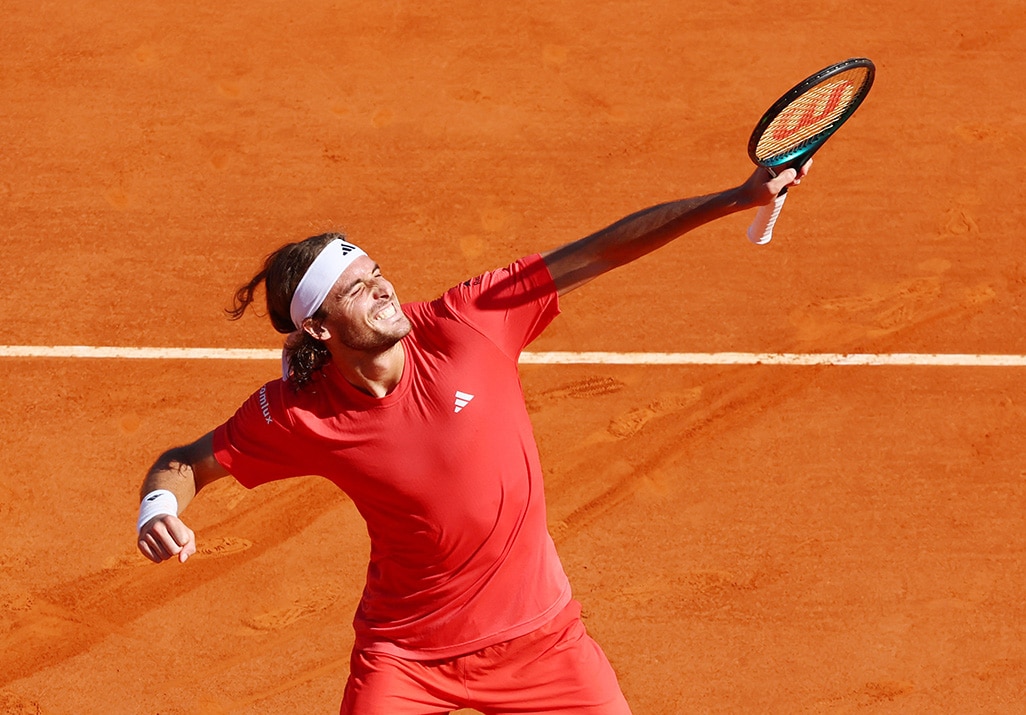 image Tsitsipas stuns Sinner to reach Monte Carlo final