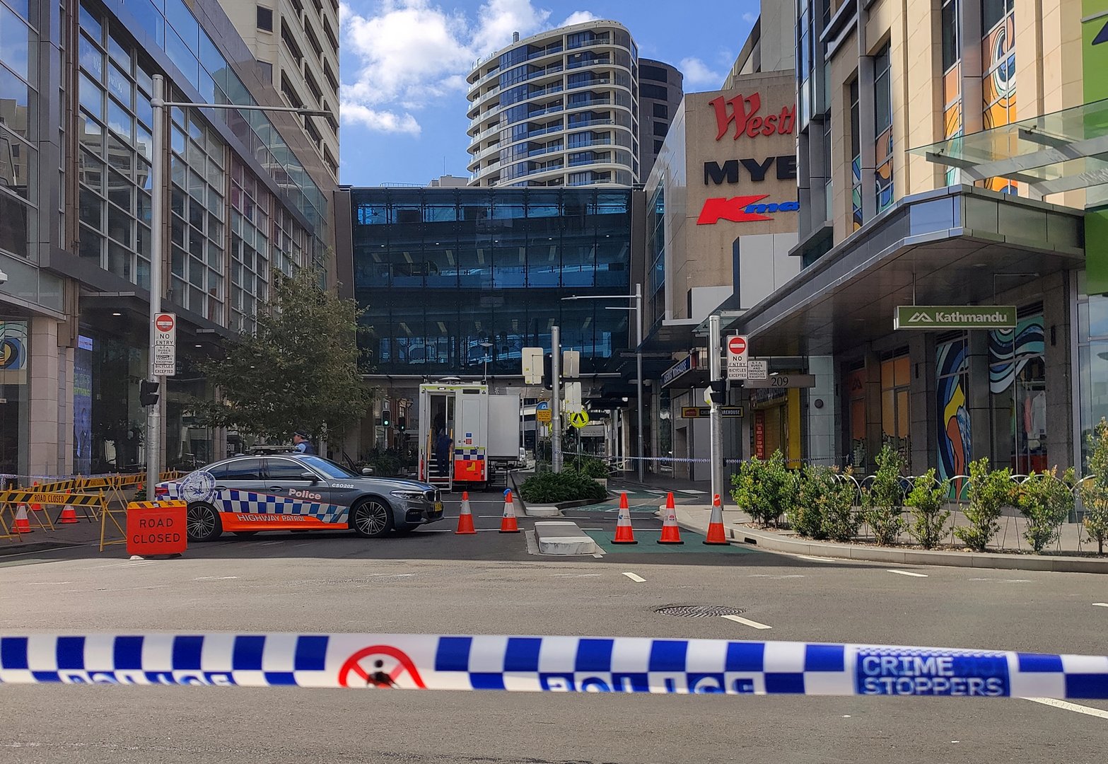image Sydney knife attacker may have targeted women, say police