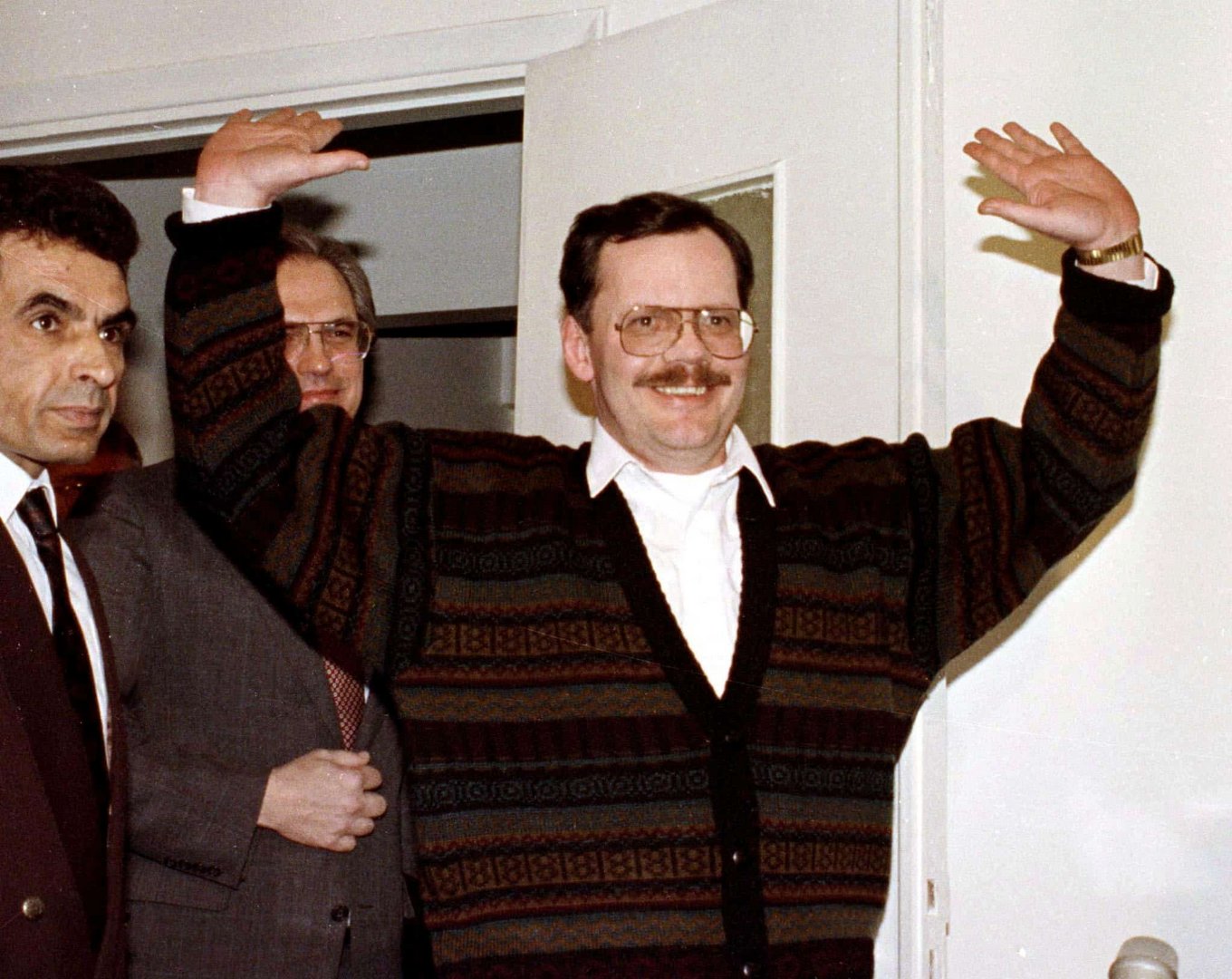 image Terry Anderson, US journalist held hostage nearly 7 years in Lebanon, dead at 76