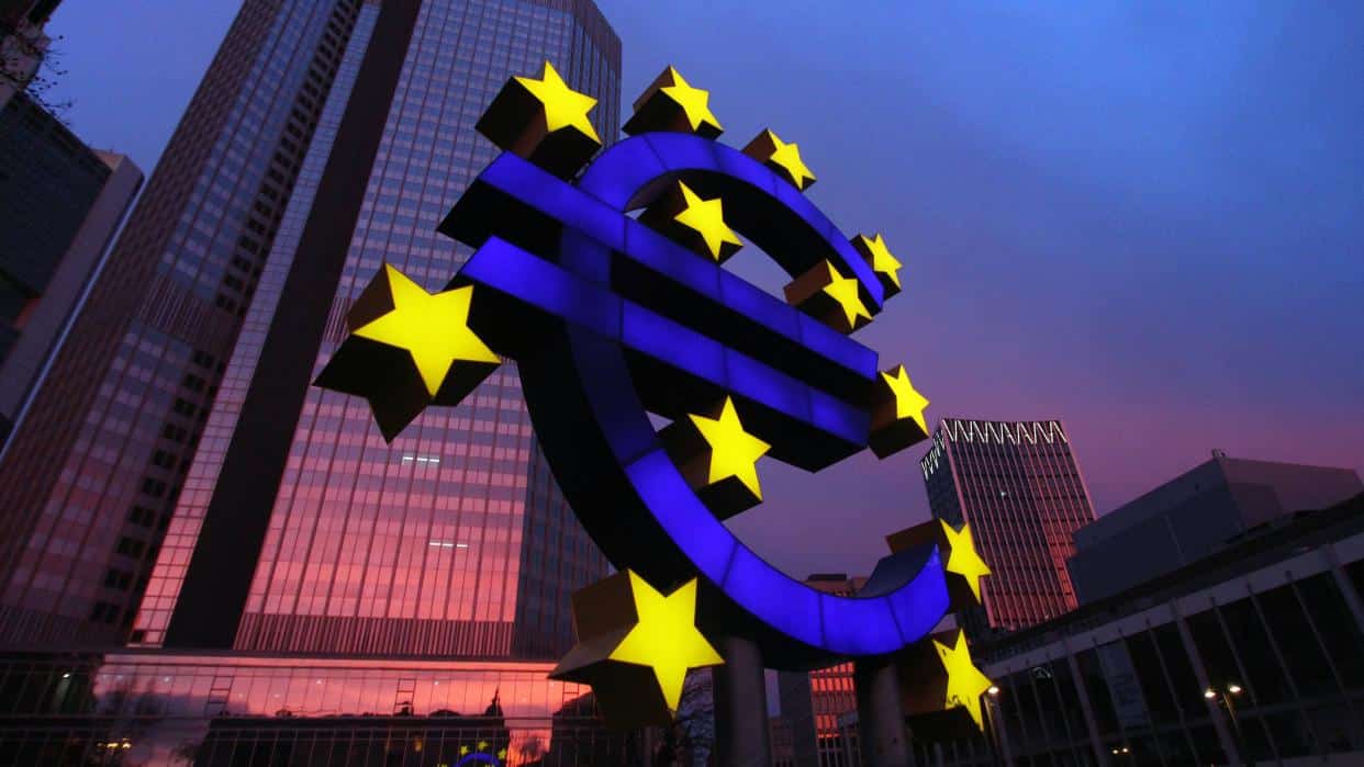 image Cyprus government and banks piling-up cash