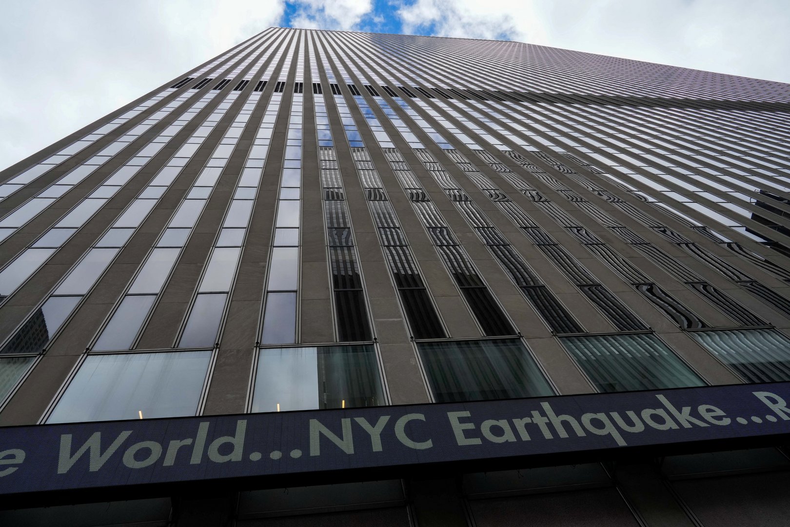 image Magnitude 4.8 earthquake hits New York City region