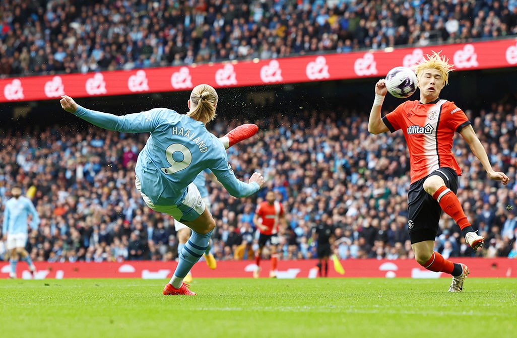 image Man City back on top after thrashing Luton