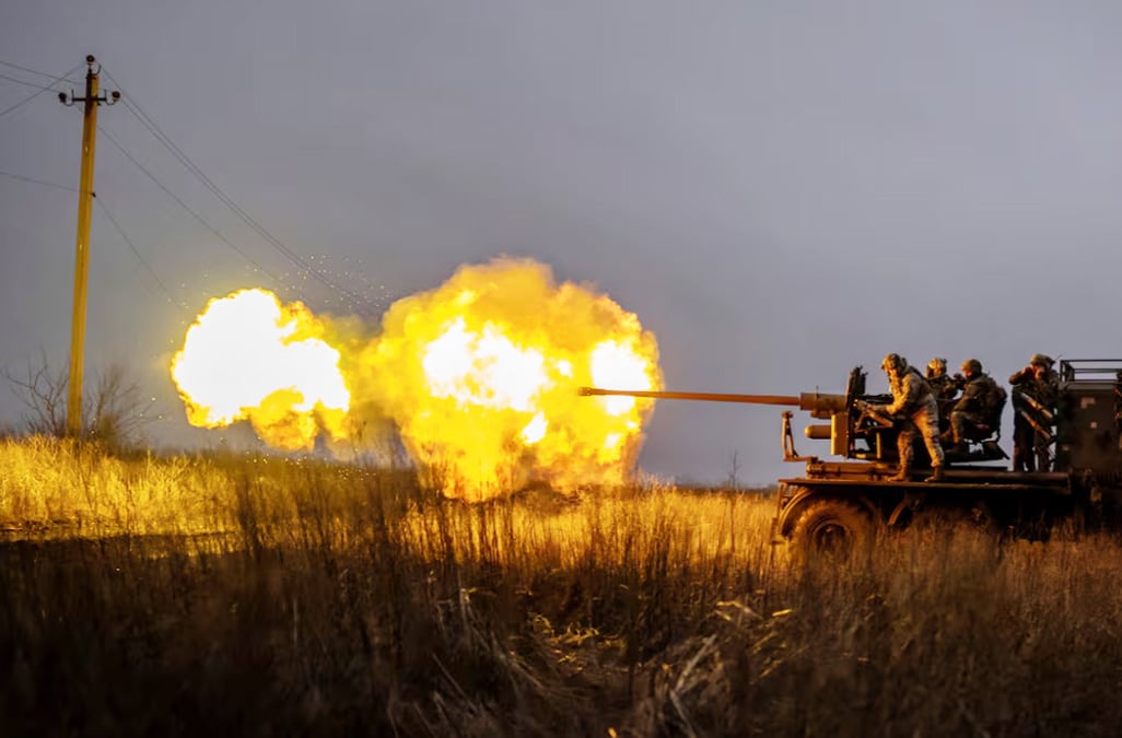 image Russian armoured assaults ramp up pressure on Ukraine&#8217;s east