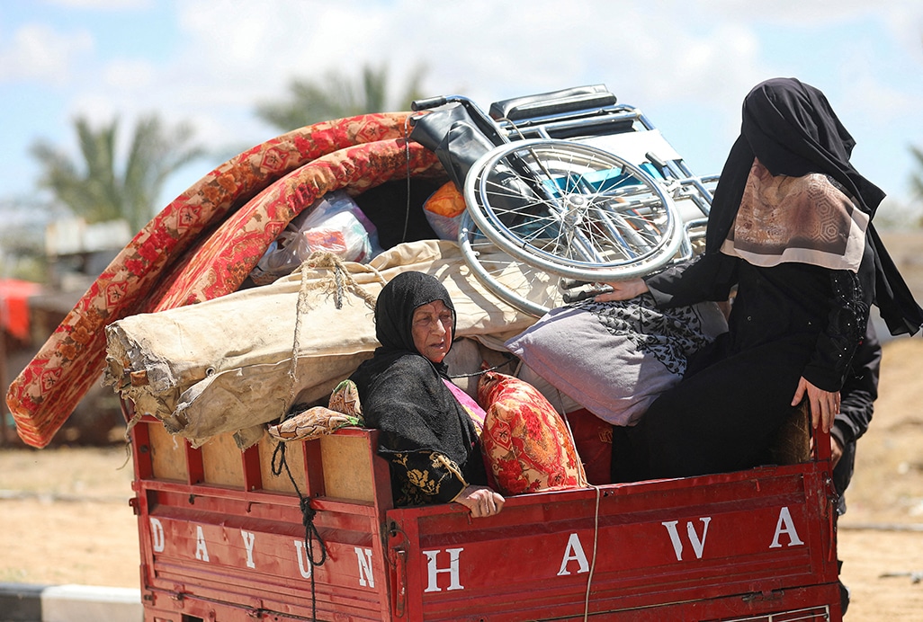 image Israeli forces seize Gaza&#8217;s Rafah border crossing