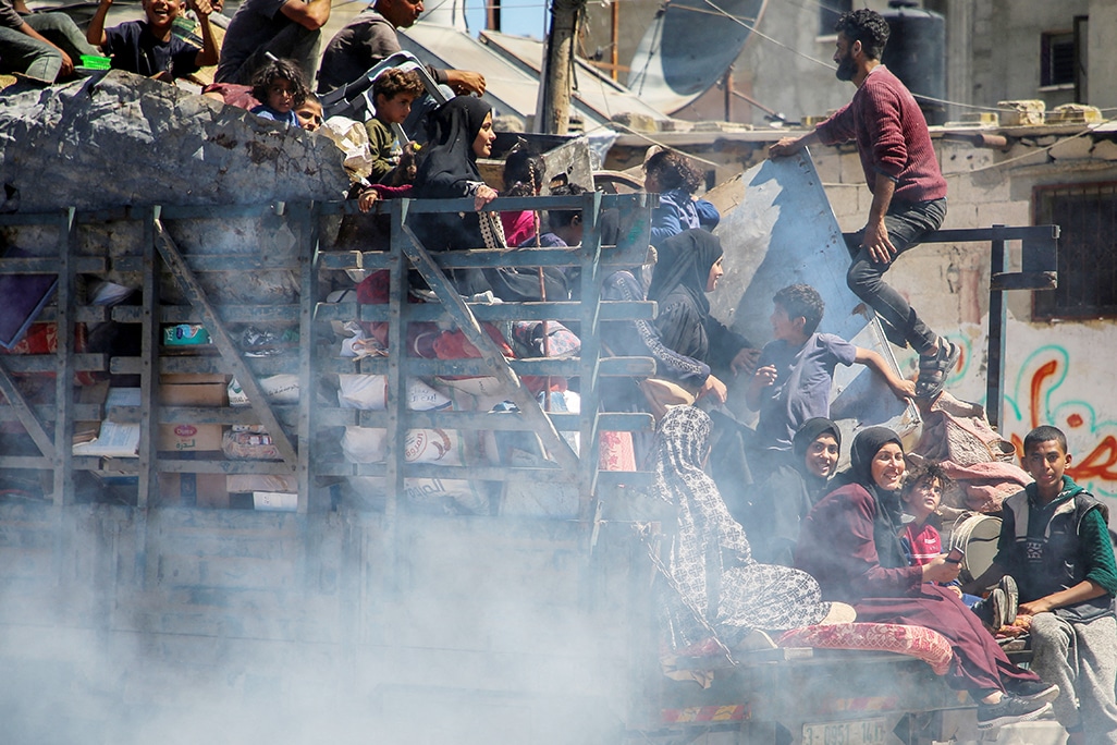 image Battles rage around Rafah after US halts some weapons to Israel