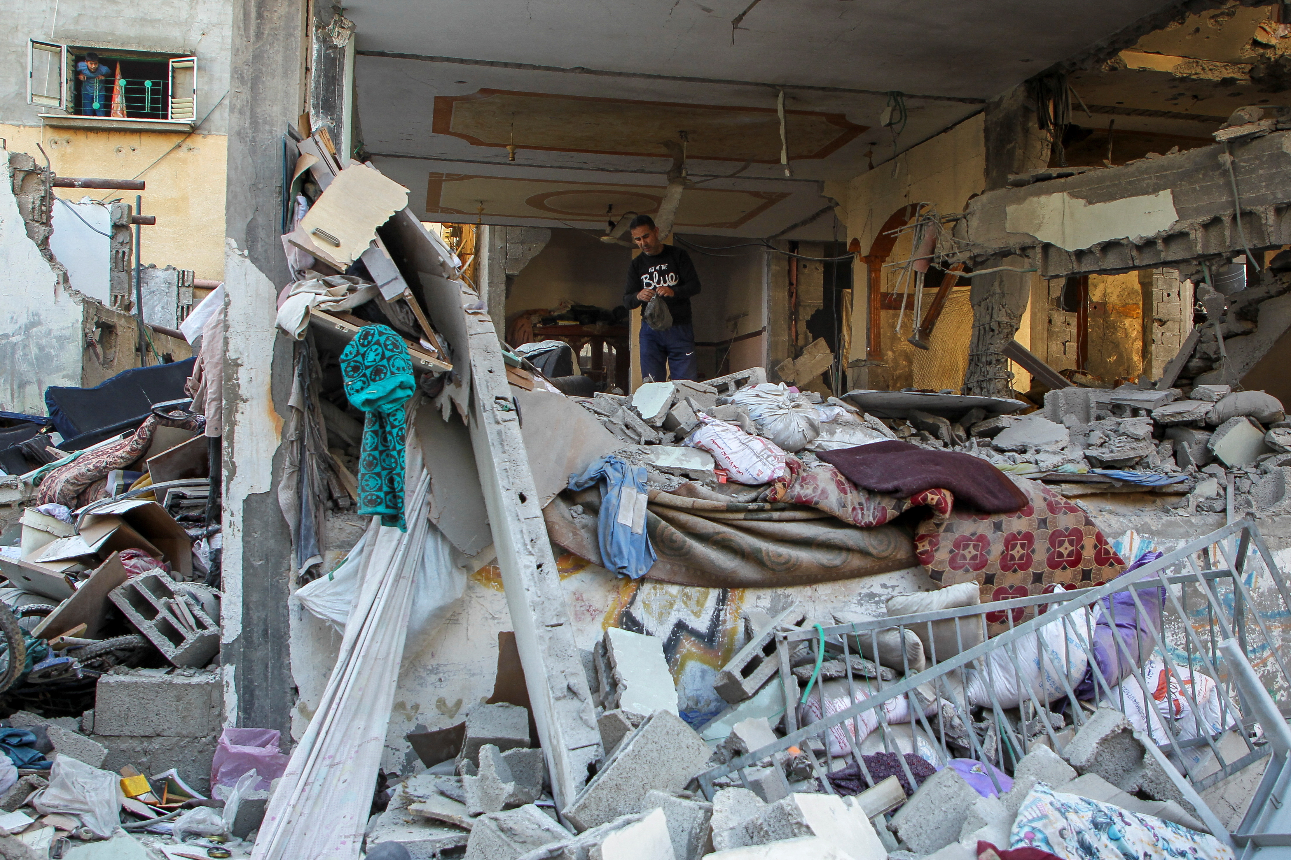 image Israeli forces step up attacks on Gaza&#8217;s Jabalia camp and Rafah