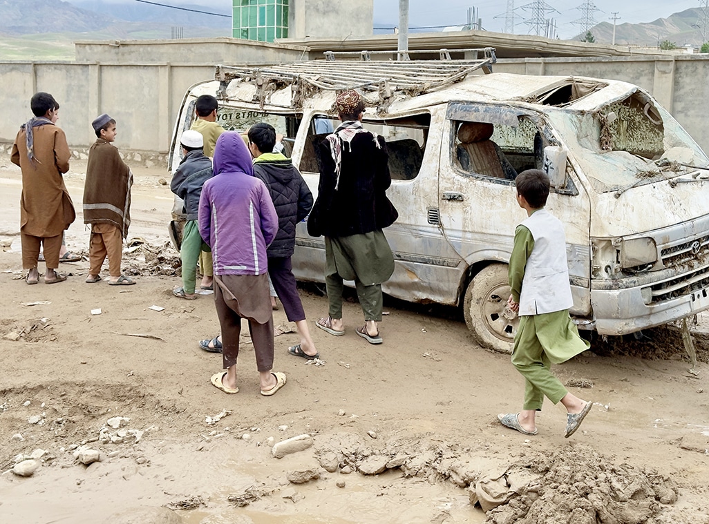 image Afghanistan floods kill over 150