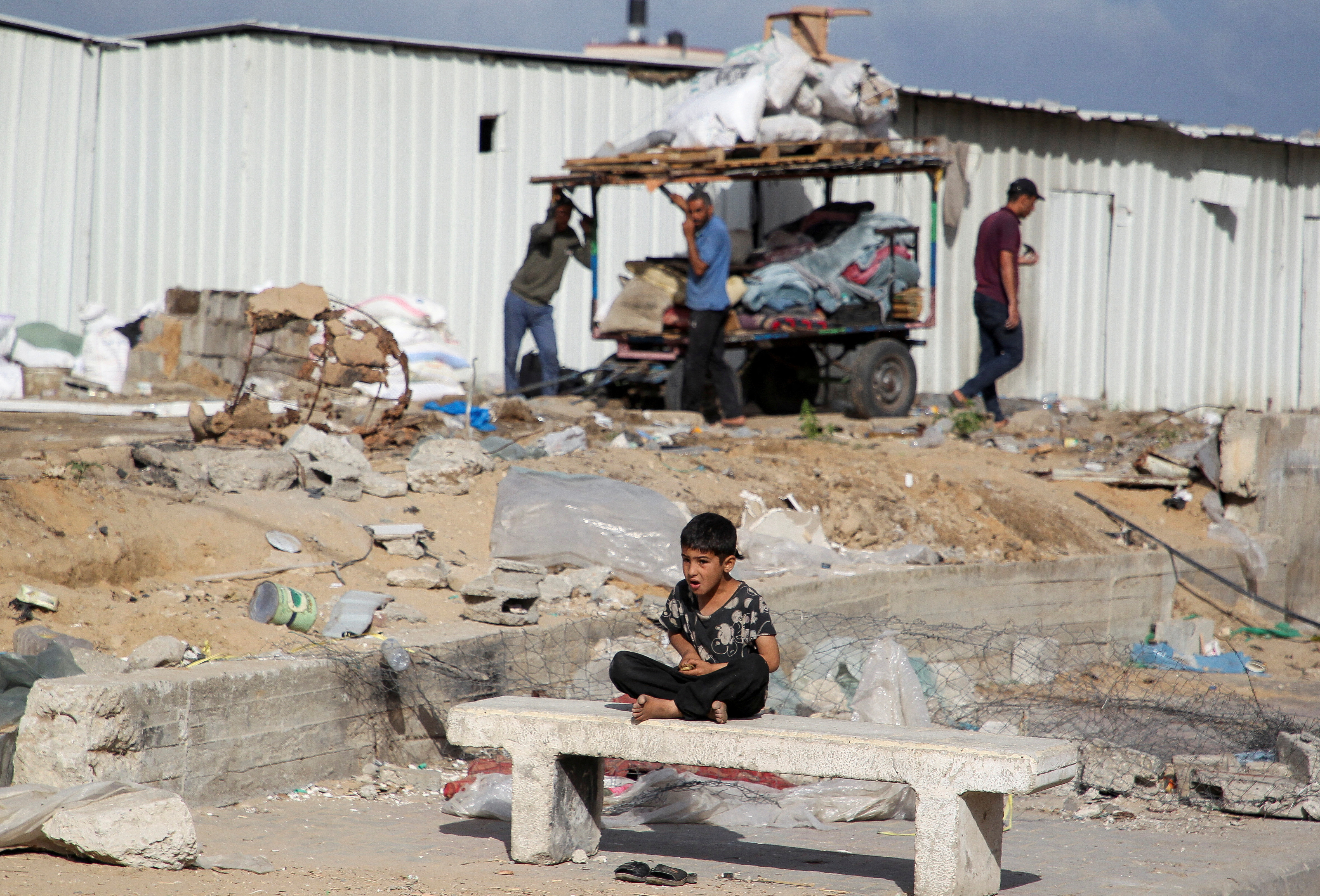 image Israel pushes back into northern Gaza, ups military pressure on Rafah